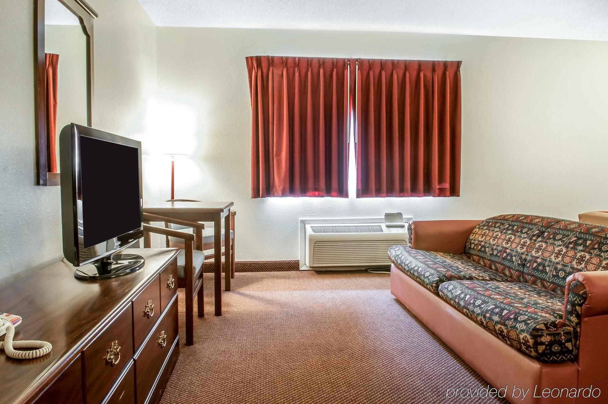 Hotel Econo 2*